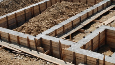 Возведение фундамента